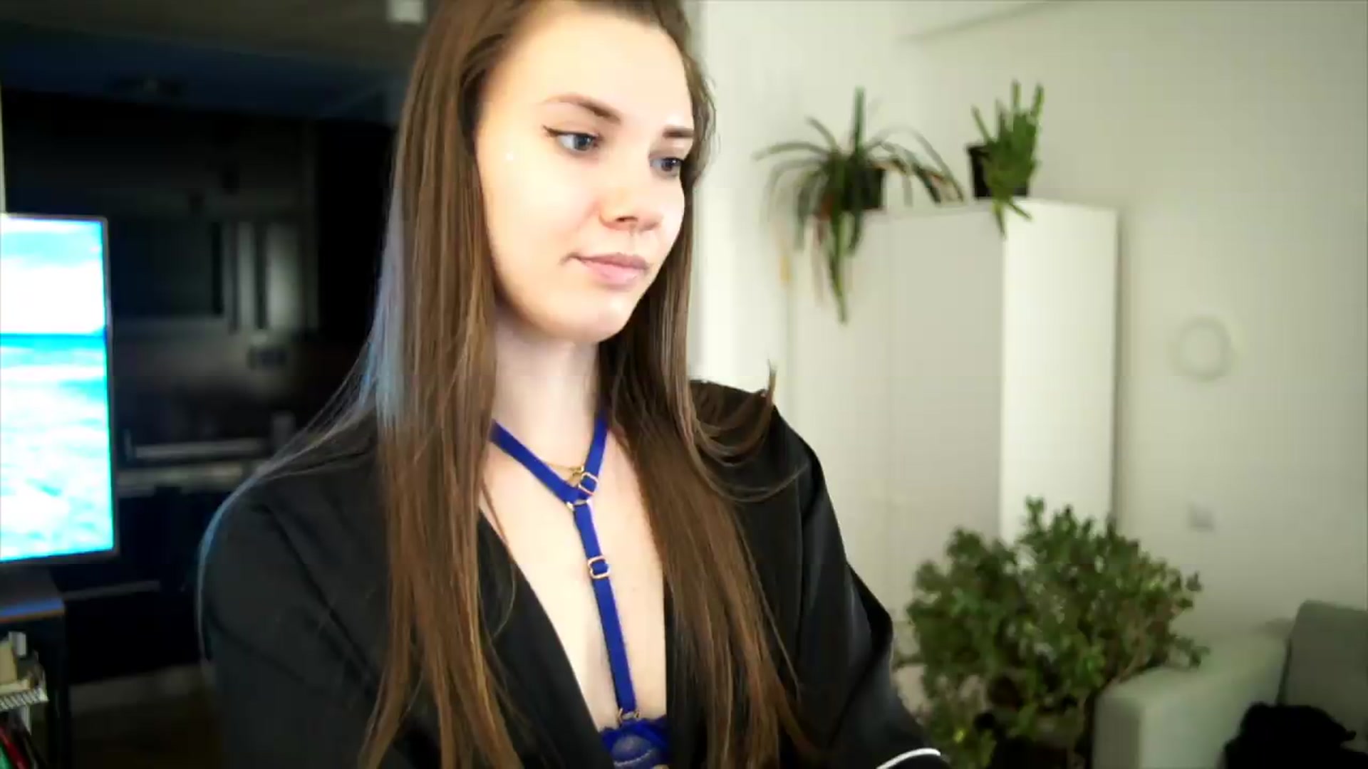 Gallery image thumbnail from AppleofYourEye's myfreecams stream on, 07/04/2026, 01:00 image 9 of 20