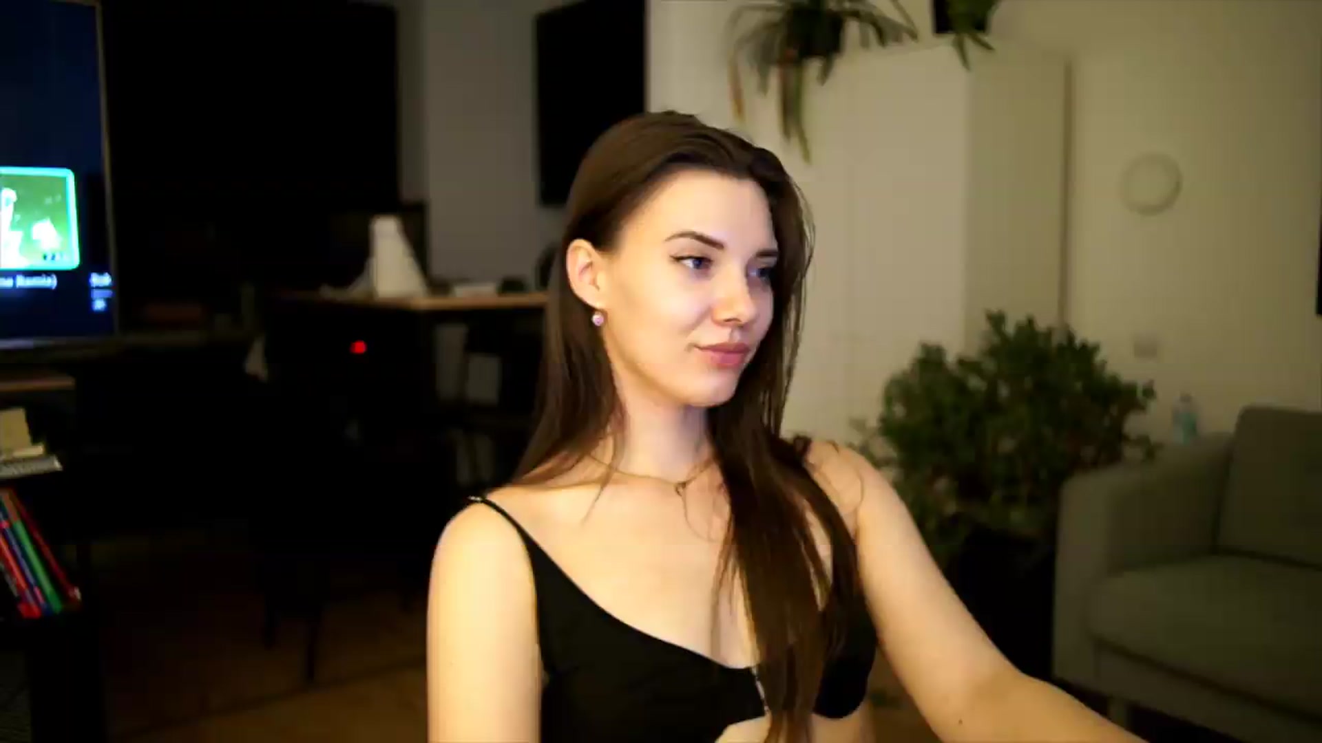 Gallery image thumbnail from AppleofYourEye's myfreecams stream on, 07/07/2026, 01:44 image 14 of 20