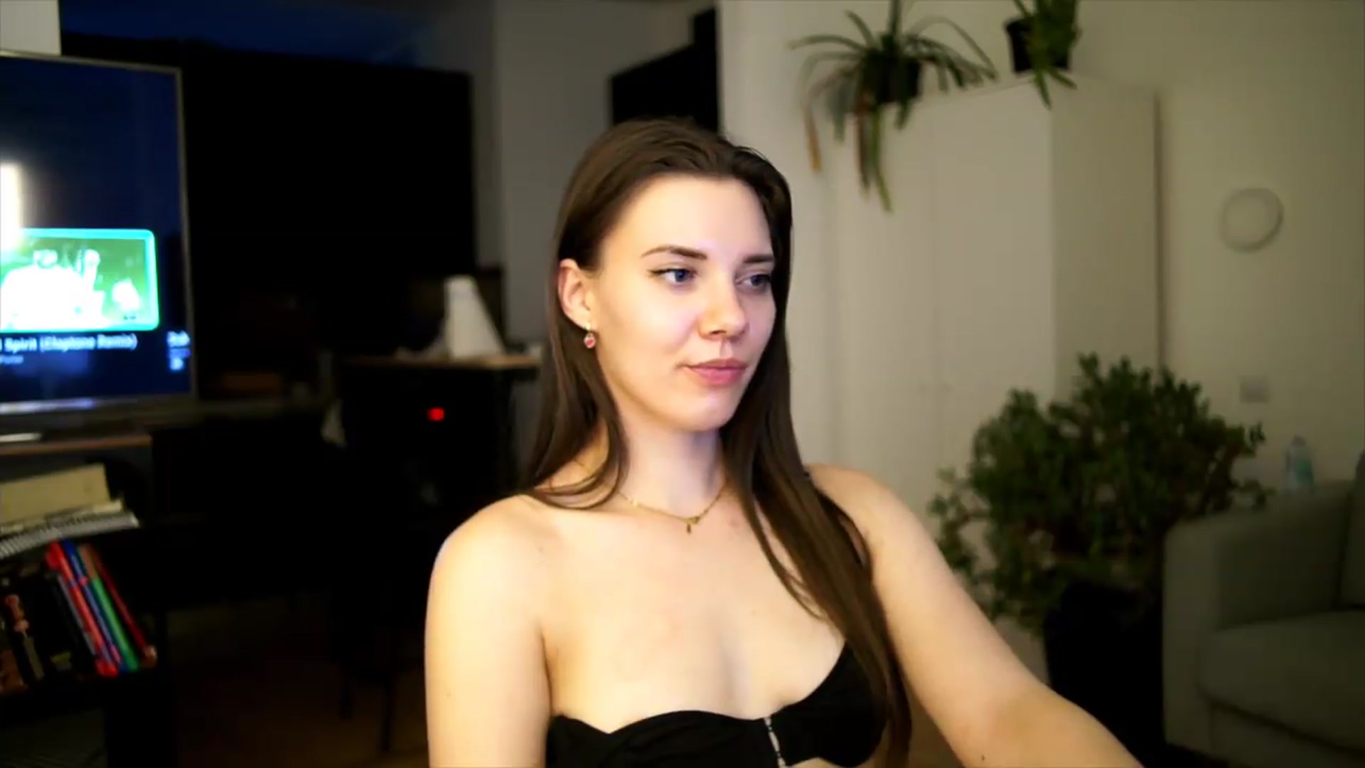 Gallery image thumbnail from AppleofYourEye's myfreecams stream on, 07/07/2026, 02:16 image 4 of 20