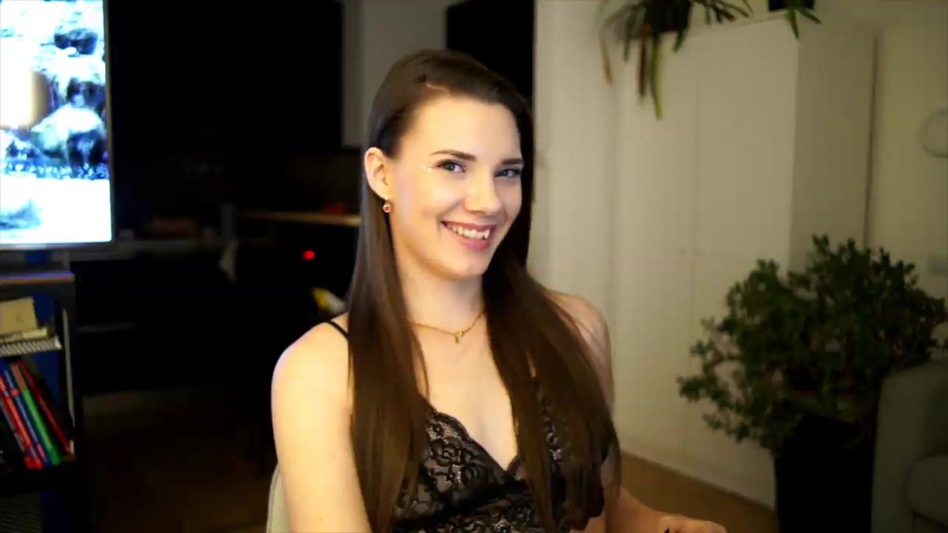 Gallery image thumbnail from AppleofYourEye's myfreecams stream on, 07/09/2026, 01:04 image 16 of 20