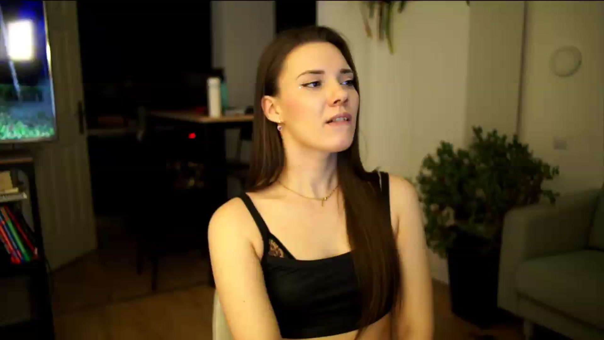 Gallery image thumbnail from AppleofYourEye's myfreecams stream on, 07/09/2026, 21:16 image 2 of 20