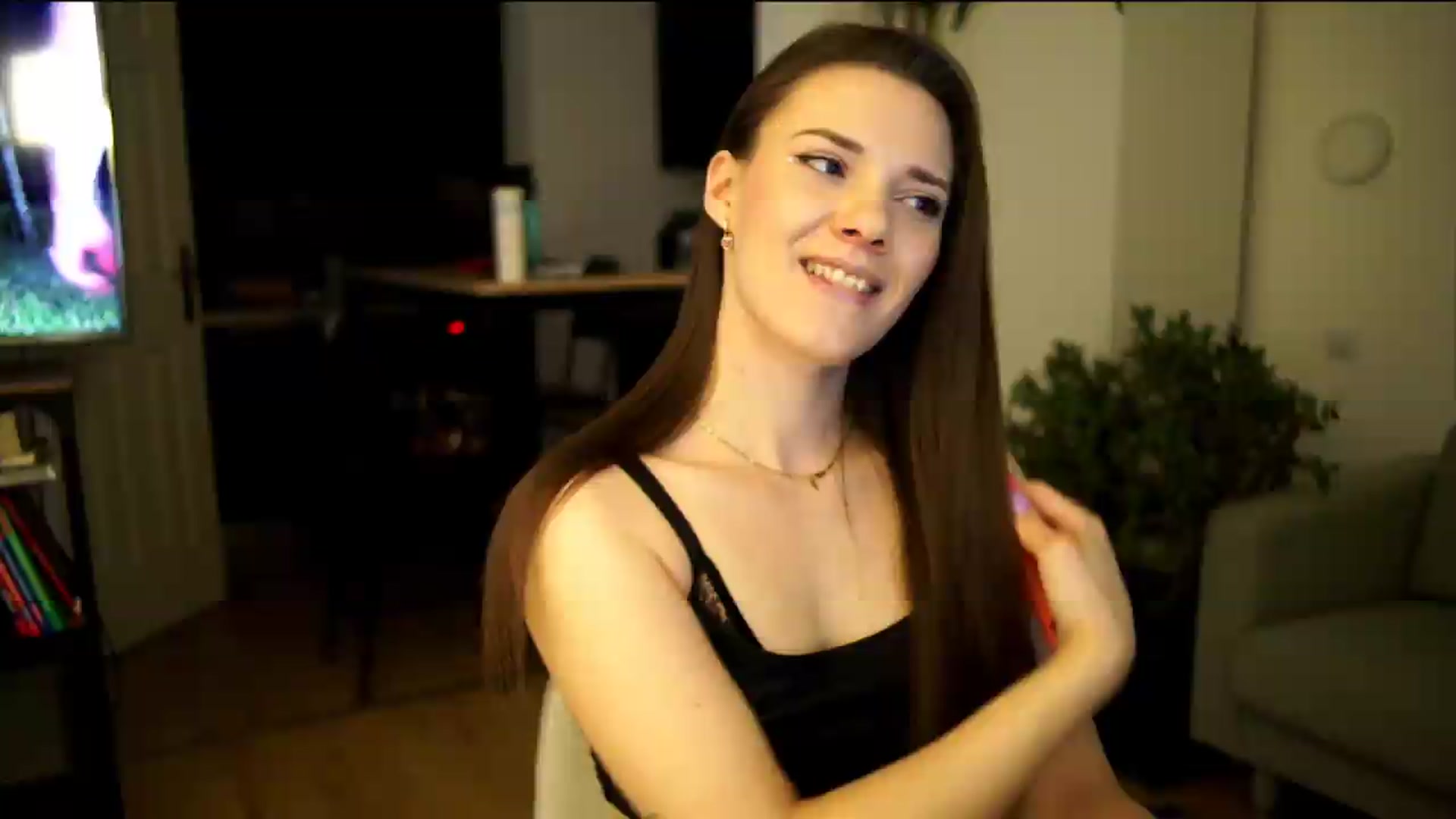 Gallery image thumbnail from AppleofYourEye's myfreecams stream on, 07/09/2026, 21:16 image 7 of 20