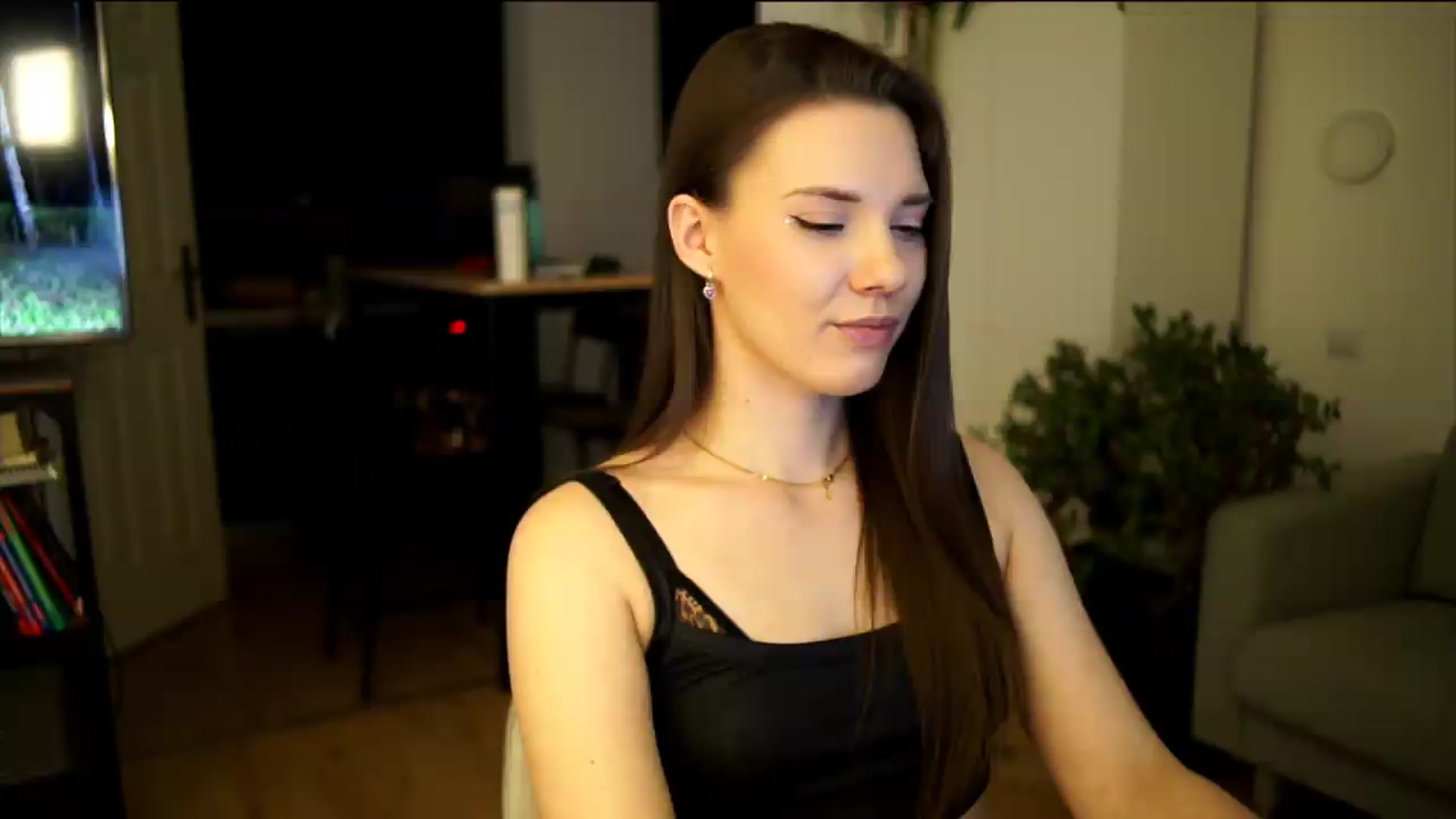 Gallery image thumbnail from AppleofYourEye's myfreecams stream on, 07/09/2026, 21:16 image 13 of 20