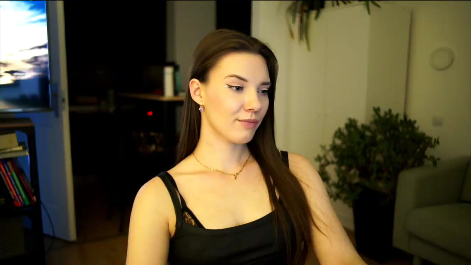 Gallery image thumbnail from AppleofYourEye's myfreecams stream on, 07/09/2026, 23:13 image 20 of 20