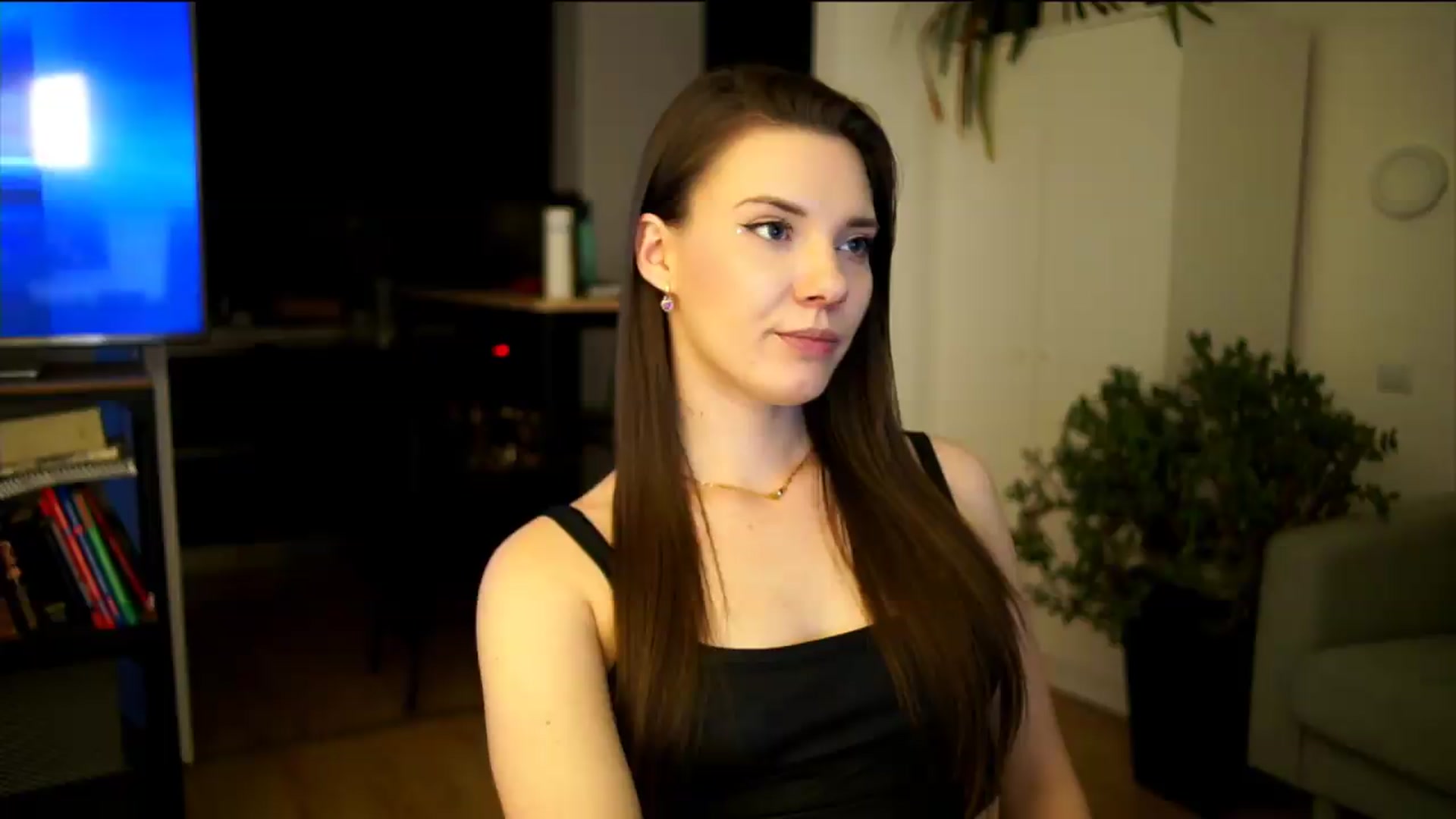 Gallery image thumbnail from AppleofYourEye's myfreecams stream on, 07/09/2026, 23:13 image 2 of 20