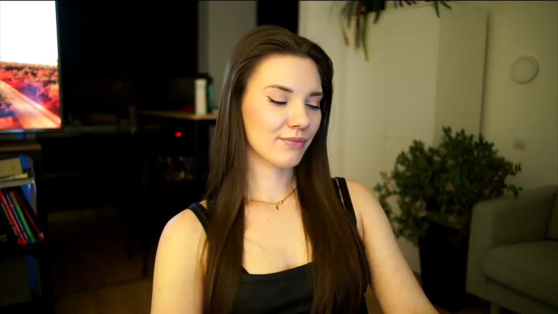 Gallery image thumbnail from AppleofYourEye's myfreecams stream on, 07/09/2026, 23:13 image 15 of 20