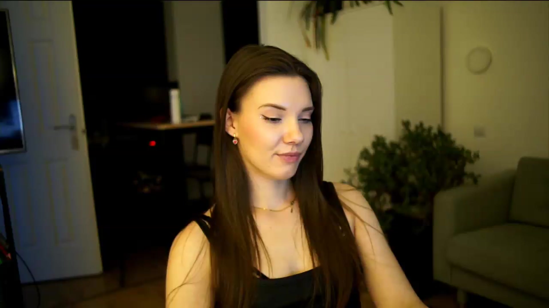 Gallery image thumbnail from AppleofYourEye's myfreecams stream on, 07/10/2026, 02:15 image 8 of 20