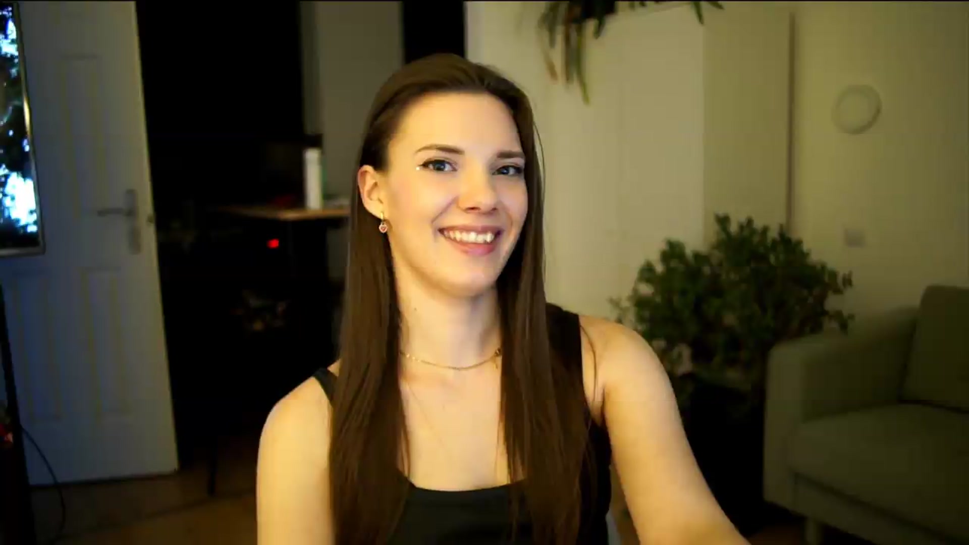 Gallery image thumbnail from AppleofYourEye's myfreecams stream on, 07/10/2026, 02:15 image 2 of 20
