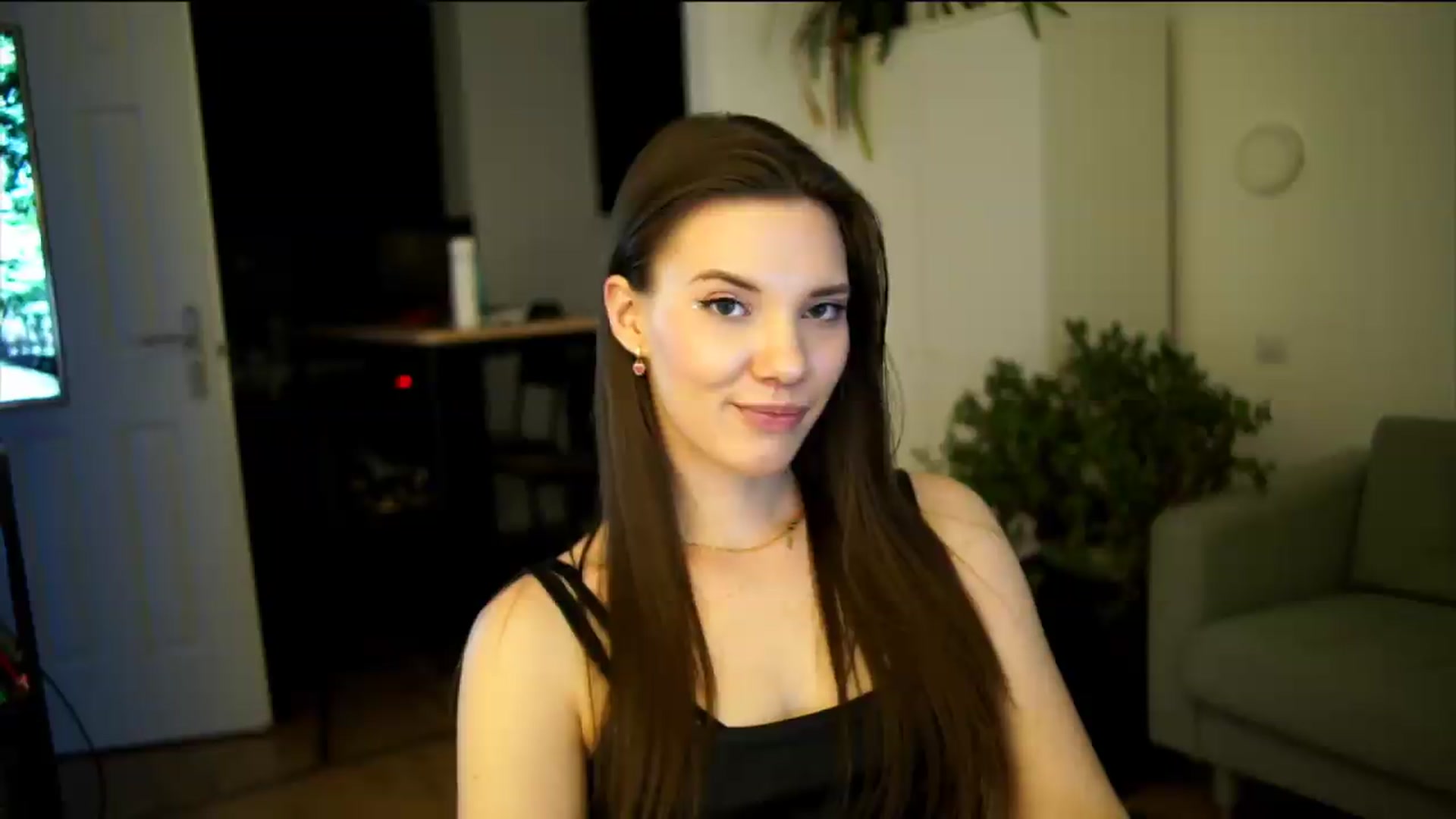 Gallery image thumbnail from AppleofYourEye's myfreecams stream on, 07/10/2026, 02:15 image 10 of 20