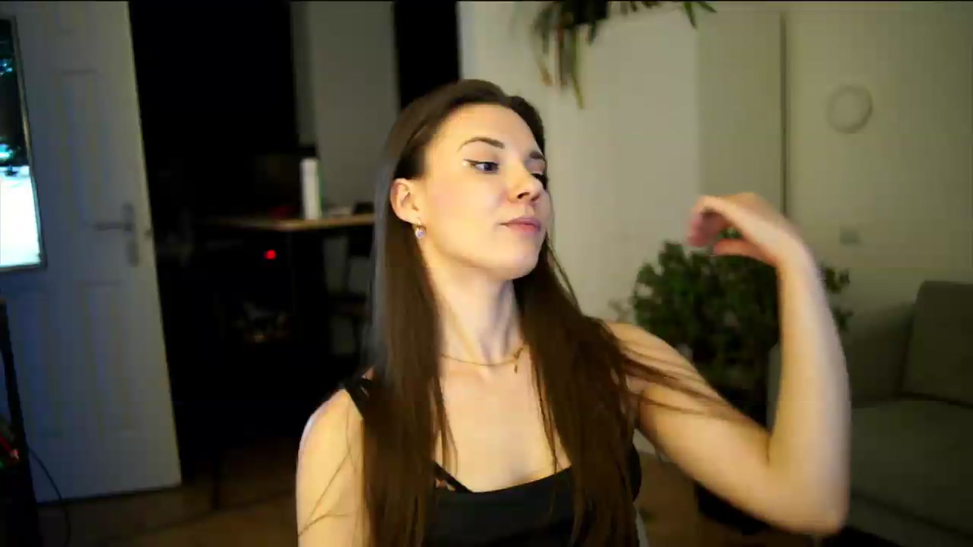 Gallery image thumbnail from AppleofYourEye's myfreecams stream on, 07/10/2026, 02:15 image 6 of 20