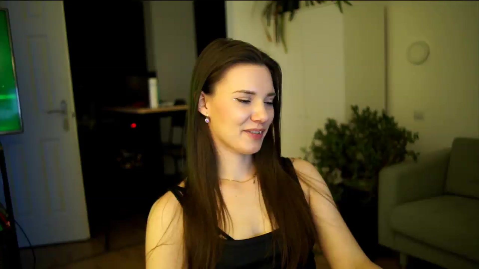 Gallery image thumbnail from AppleofYourEye's myfreecams stream on, 07/10/2026, 02:15 image 7 of 20
