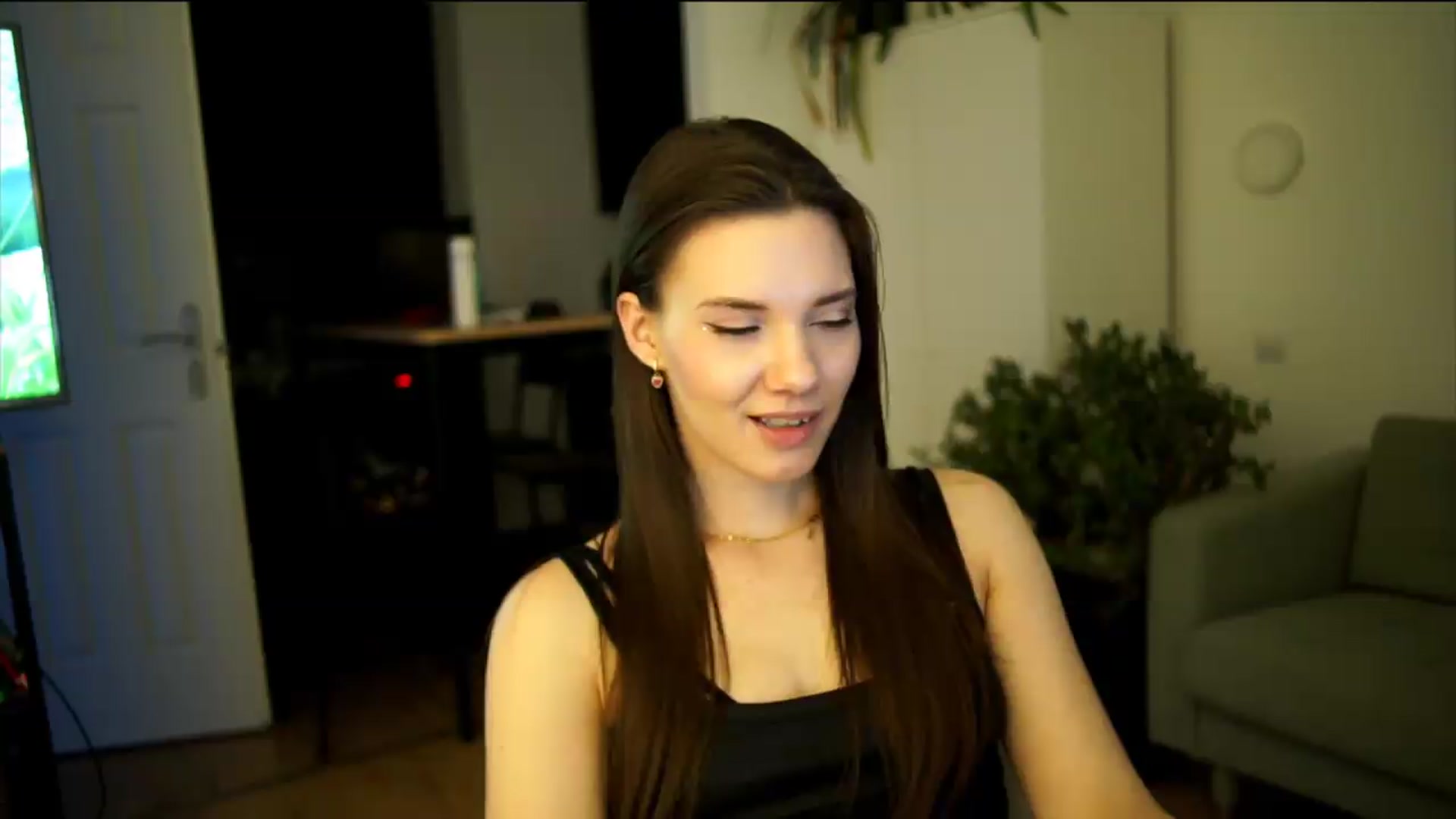 Gallery image thumbnail from AppleofYourEye's myfreecams stream on, 07/10/2026, 02:15 image 14 of 20