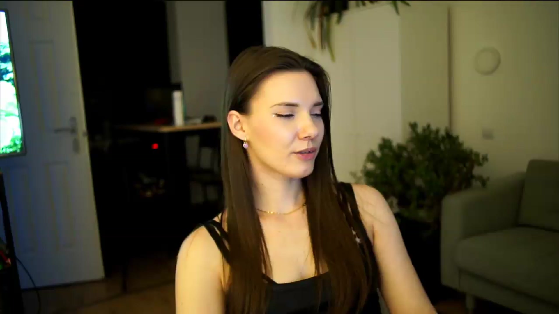 Gallery image thumbnail from AppleofYourEye's myfreecams stream on, 07/10/2026, 02:15 image 12 of 20