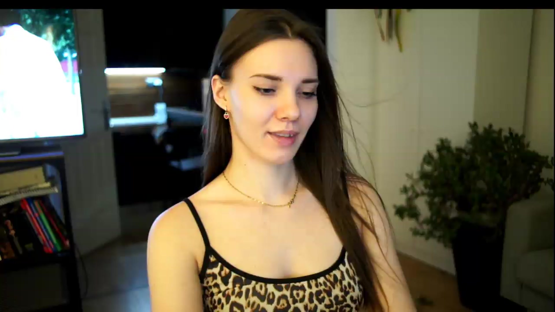 Gallery image thumbnail from AppleofYourEye's myfreecams stream on, 07/11/2026, 20:49 image 16 of 20
