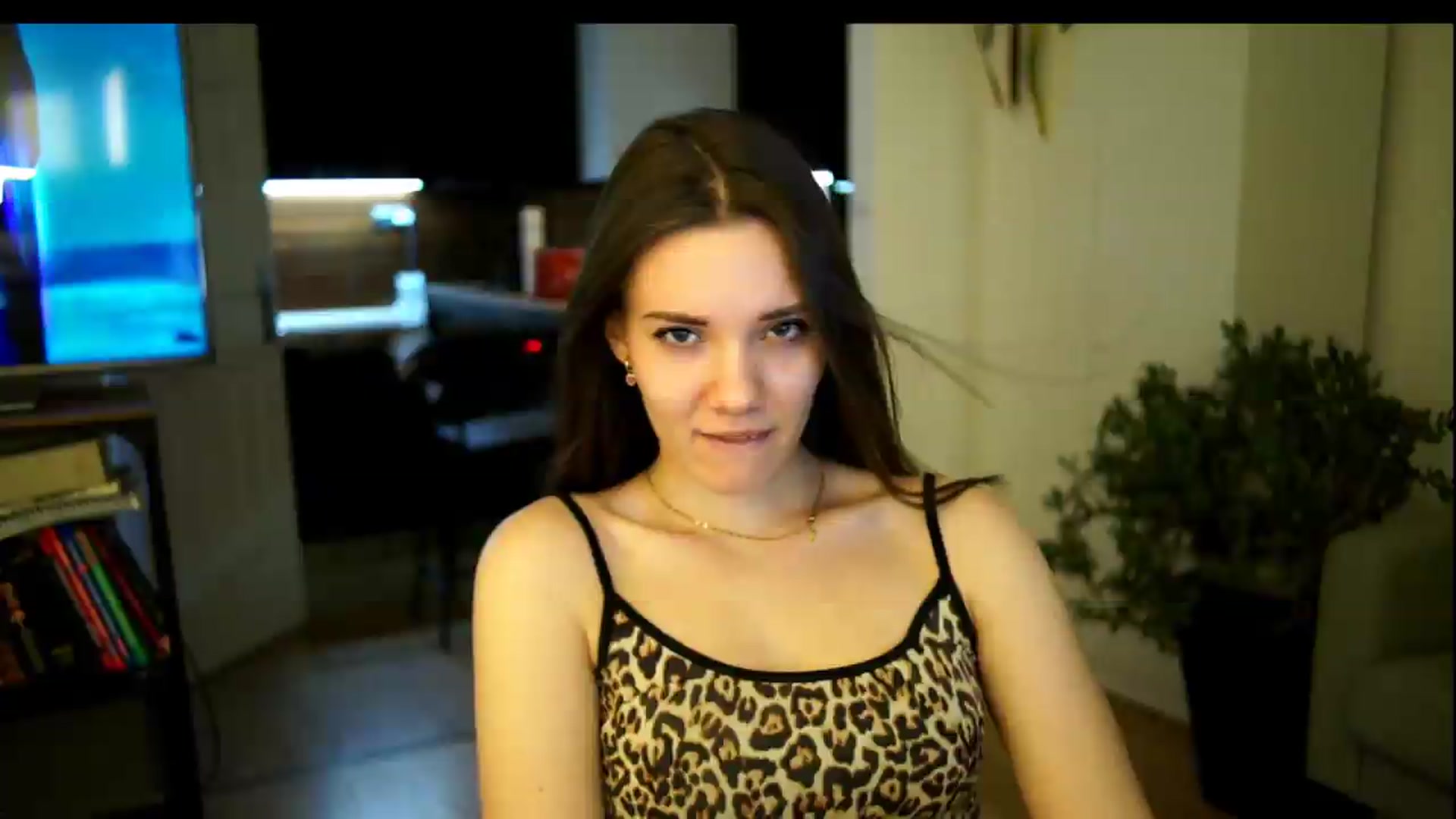 Gallery image thumbnail from AppleofYourEye's myfreecams stream on, 07/11/2026, 22:39 image 3 of 20