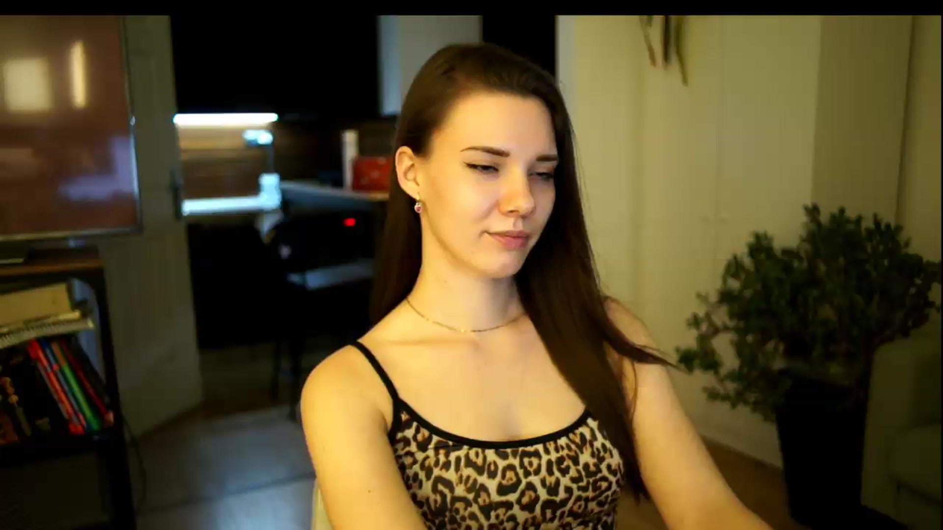 Gallery image thumbnail from AppleofYourEye's myfreecams stream on, 07/11/2026, 22:39 image 15 of 20