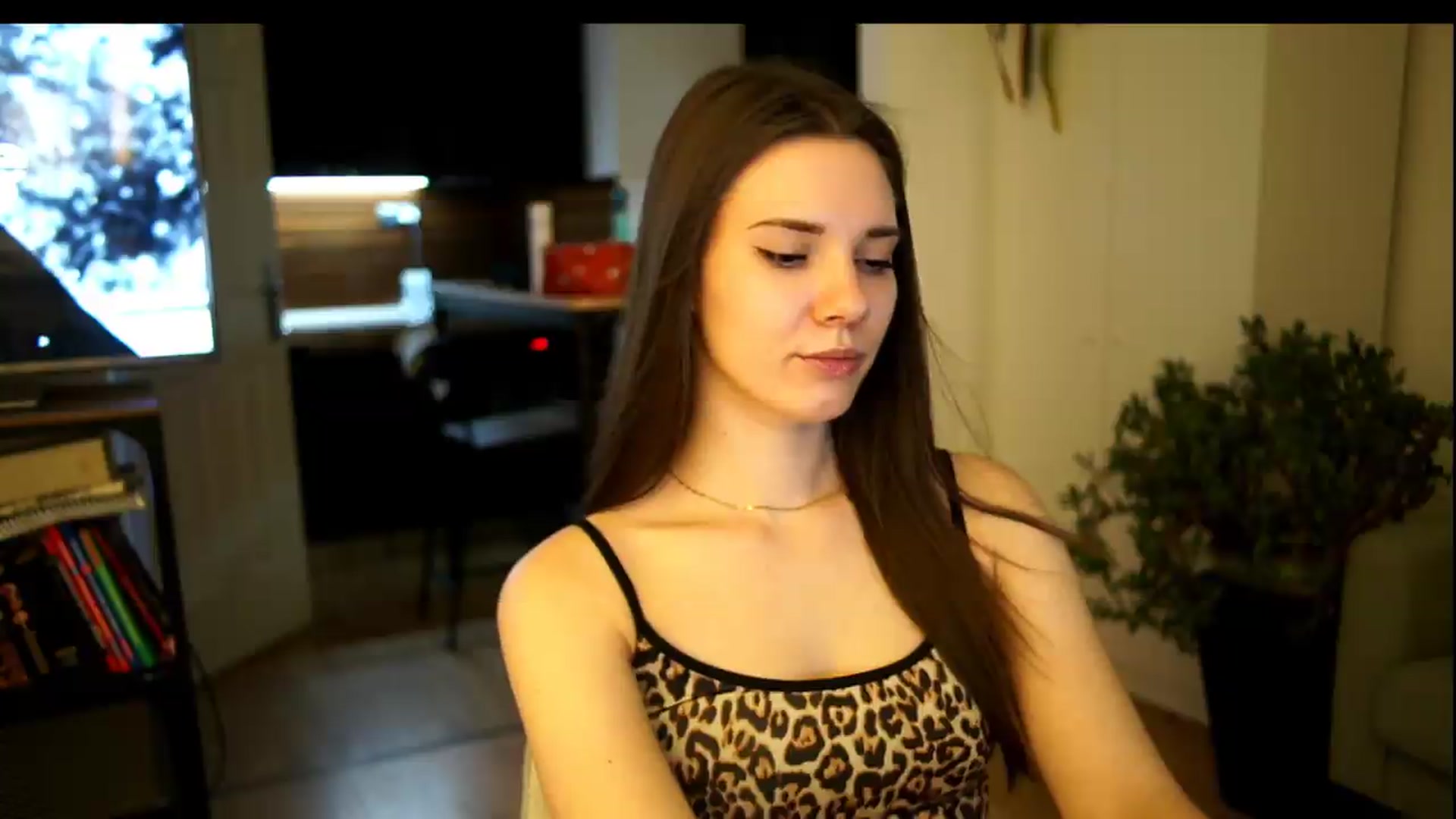 Gallery image thumbnail from AppleofYourEye's myfreecams stream on, 07/11/2026, 22:39 image 8 of 20