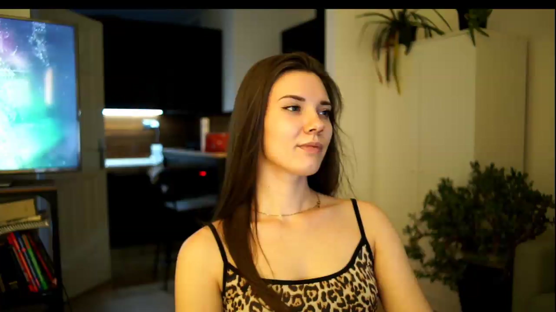Gallery image thumbnail from AppleofYourEye's myfreecams stream on, 07/11/2026, 22:39 image 18 of 20