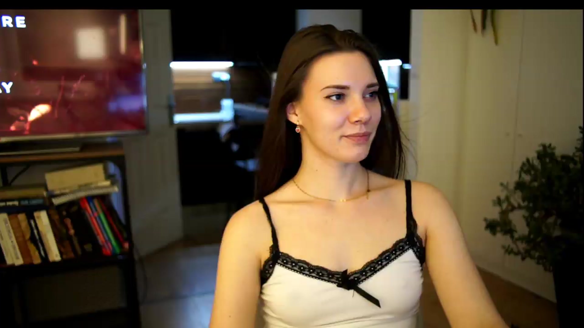 Gallery image thumbnail from AppleofYourEye's myfreecams stream on, 07/11/2026, 23:56 image 10 of 20