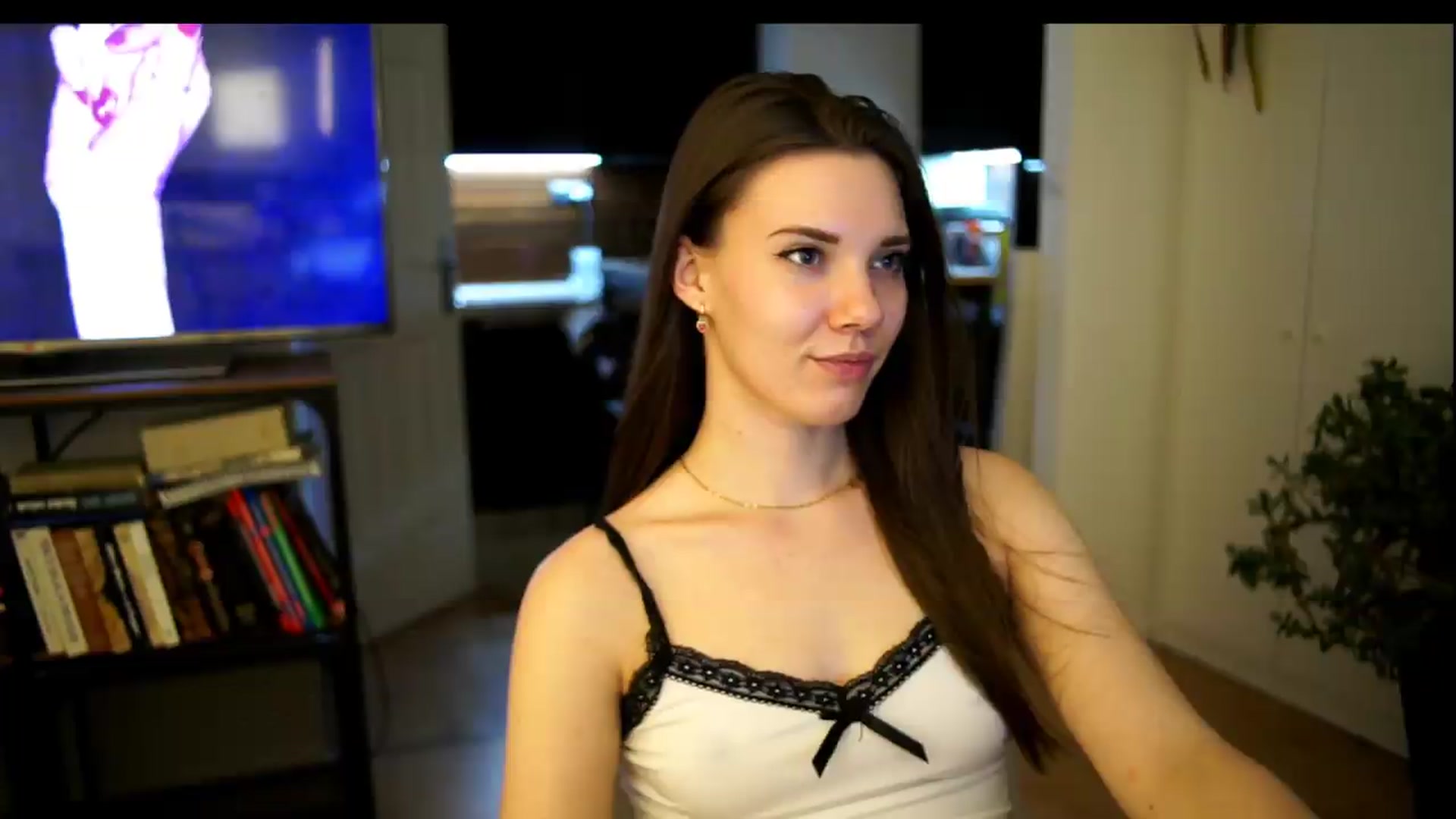 Gallery image thumbnail from AppleofYourEye's myfreecams stream on, 07/11/2026, 23:56 image 13 of 20