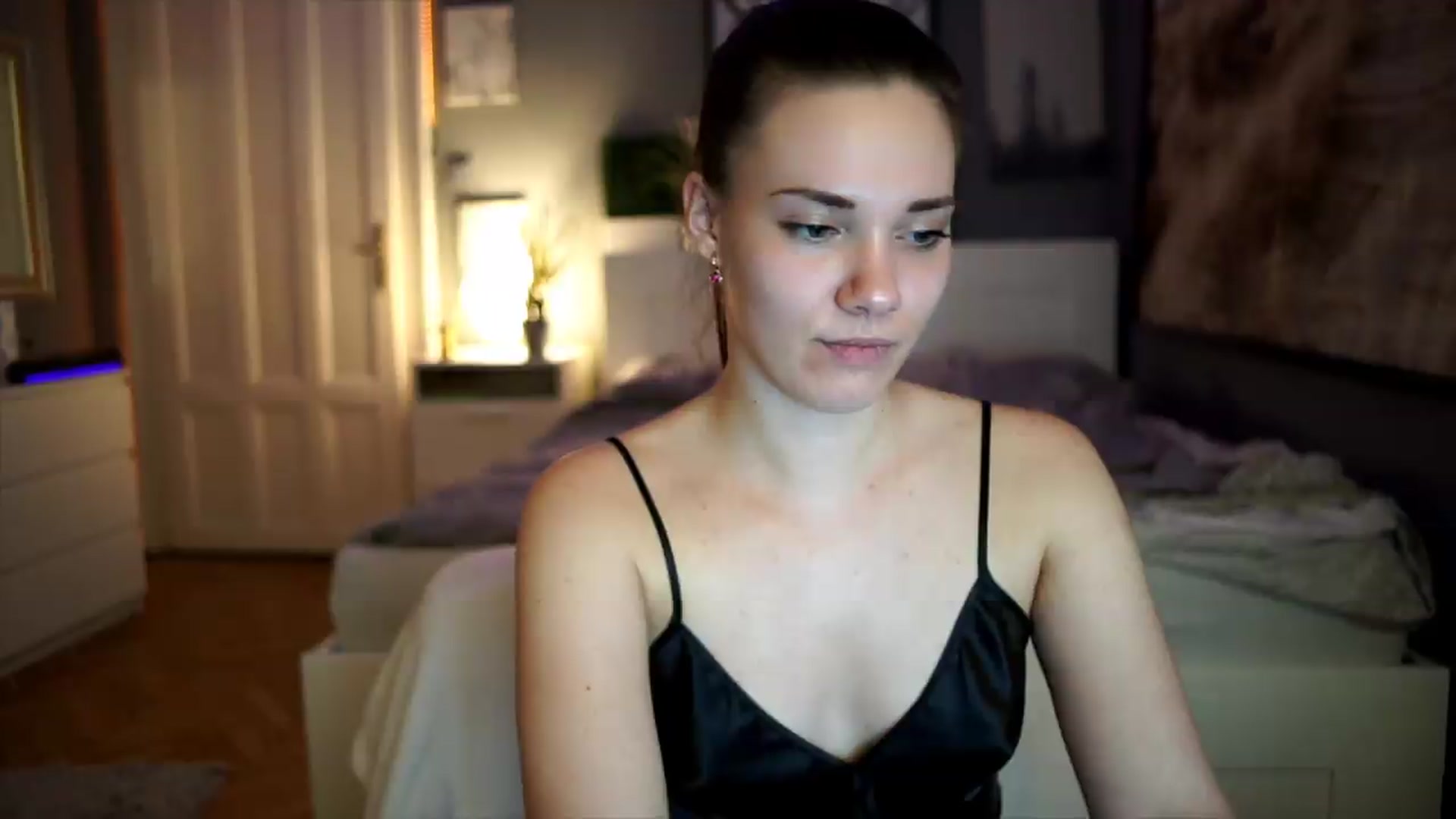 Gallery image thumbnail from AppleofYourEye's myfreecams stream on, 07/28/2026, 06:53 image 5 of 20