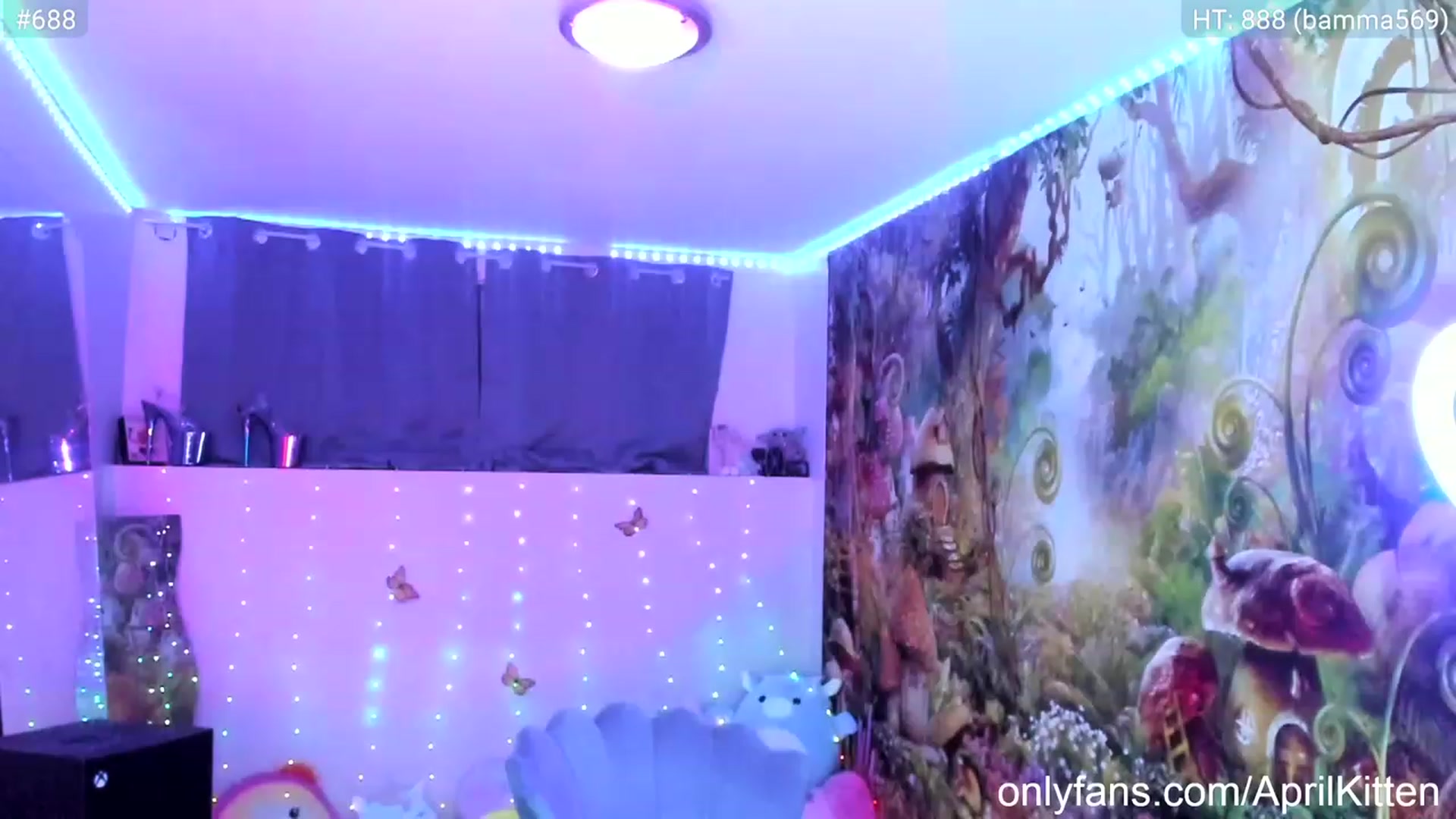 Gallery image thumbnail from April's myfreecams stream on, 01/03/2023, 05:06 image 16 of 20