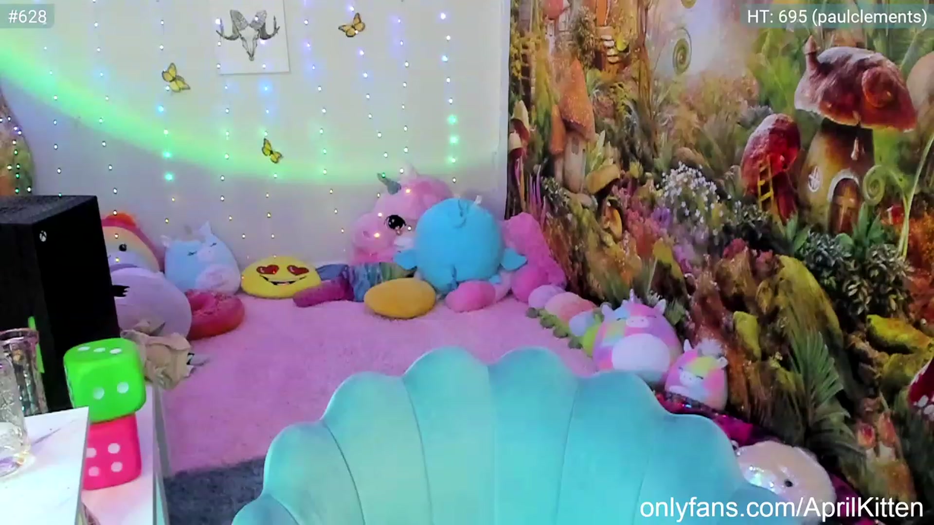 Gallery image thumbnail from April's myfreecams stream on, 01/10/2023, 08:12 image 5 of 20