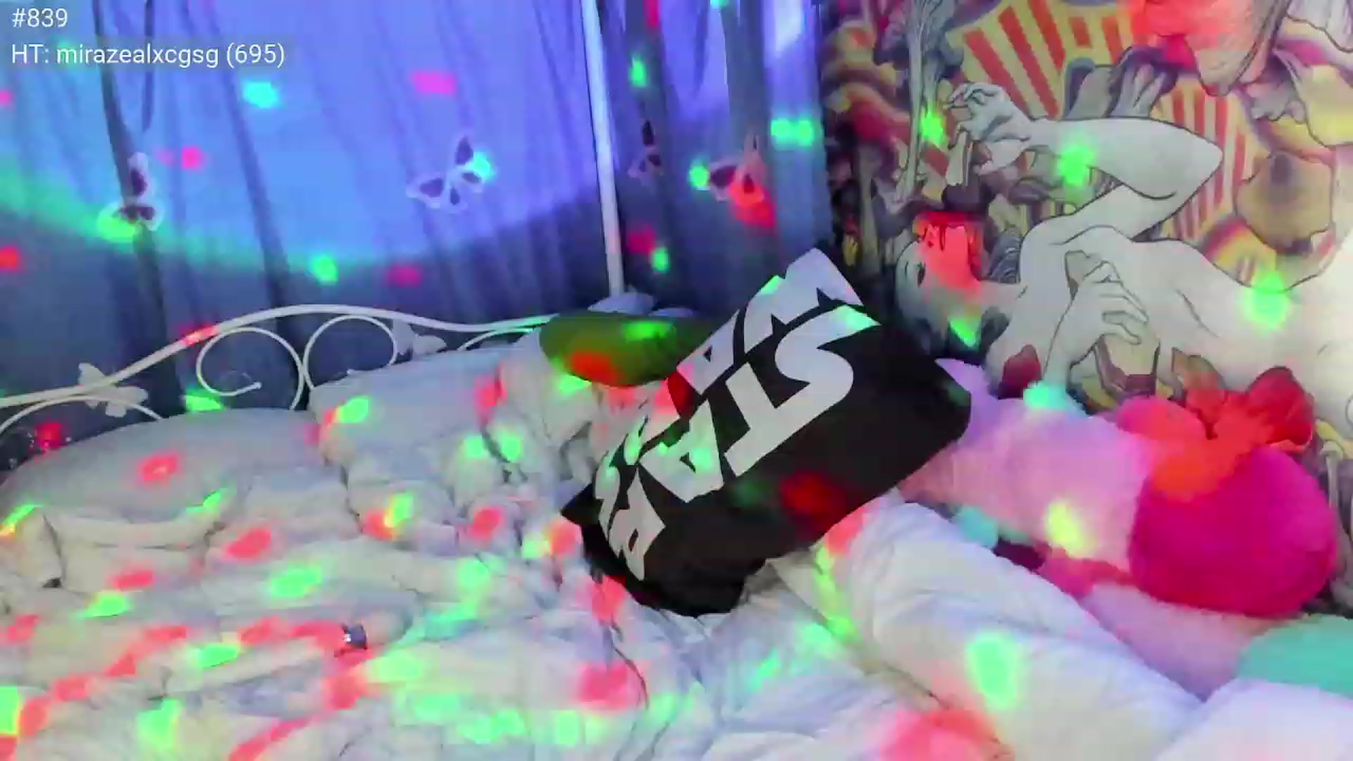 Gallery image thumbnail from April's myfreecams stream on, 03/17/2023, 07:13 image 15 of 20
