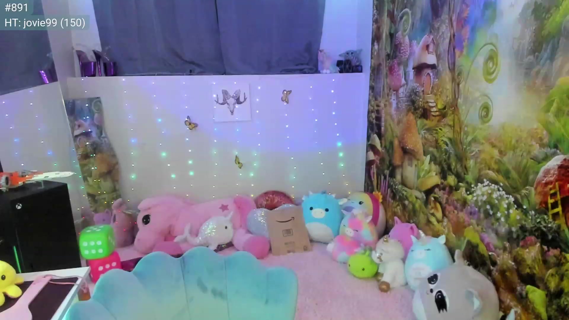 Gallery image thumbnail from April's myfreecams stream on, 03/31/2023, 06:44 image 14 of 20