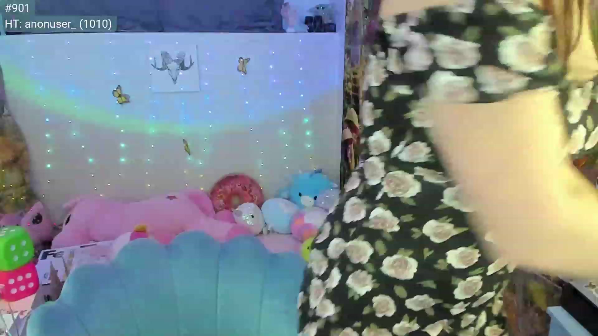 Gallery image thumbnail from April's myfreecams stream on, 04/09/2023, 06:24 image 8 of 20