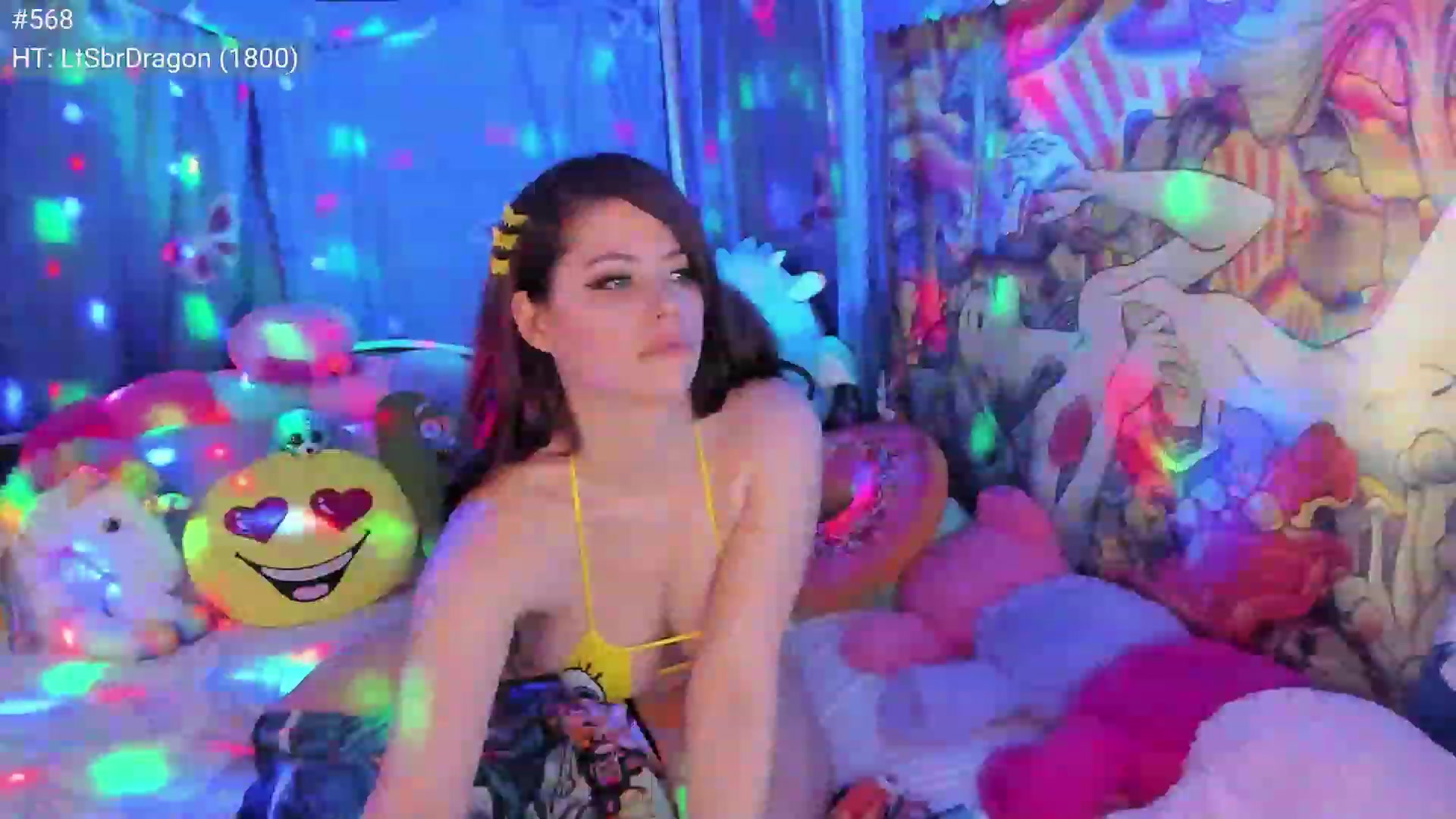 Gallery image thumbnail from April's myfreecams stream on, 04/26/2023, 07:37 image 13 of 20