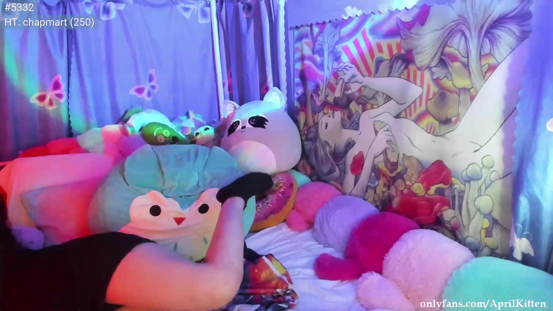 Gallery image thumbnail from April's myfreecams stream on, 05/04/2023, 05:06 image 16 of 20