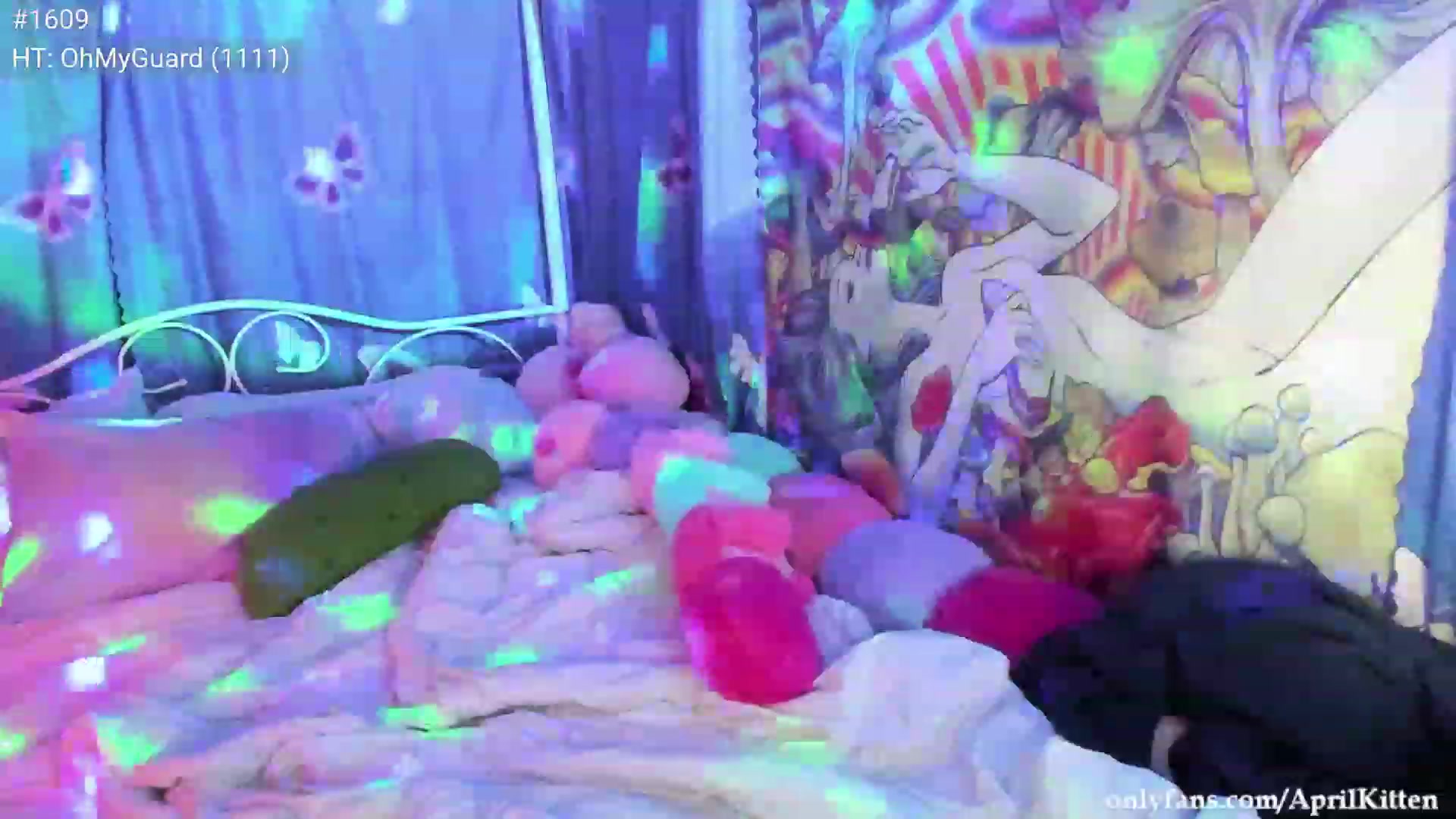 Gallery image thumbnail from April's myfreecams stream on, 05/06/2023, 08:02 image 20 of 20