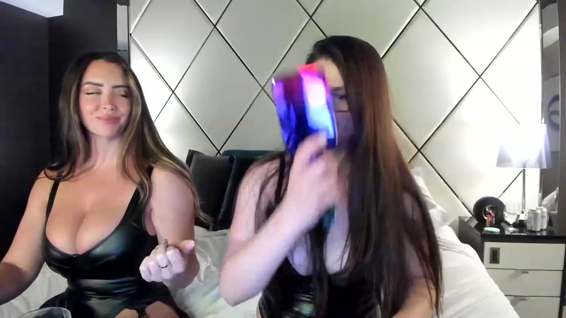 Gallery image thumbnail from April's myfreecams stream on, 05/20/2023, 08:28 image 8 of 20