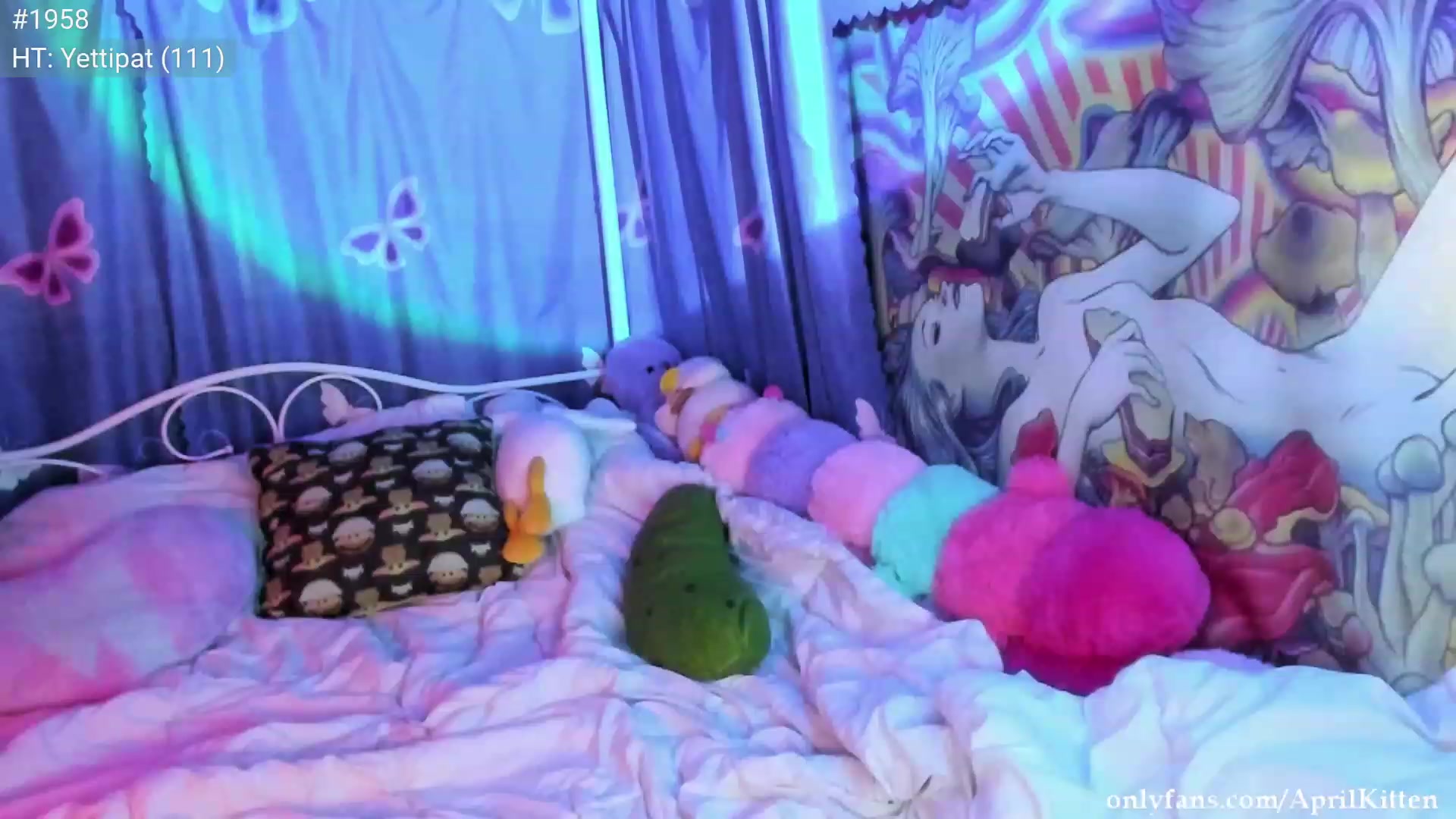 Gallery image thumbnail from April's myfreecams stream on, 05/31/2023, 03:00 image 7 of 20
