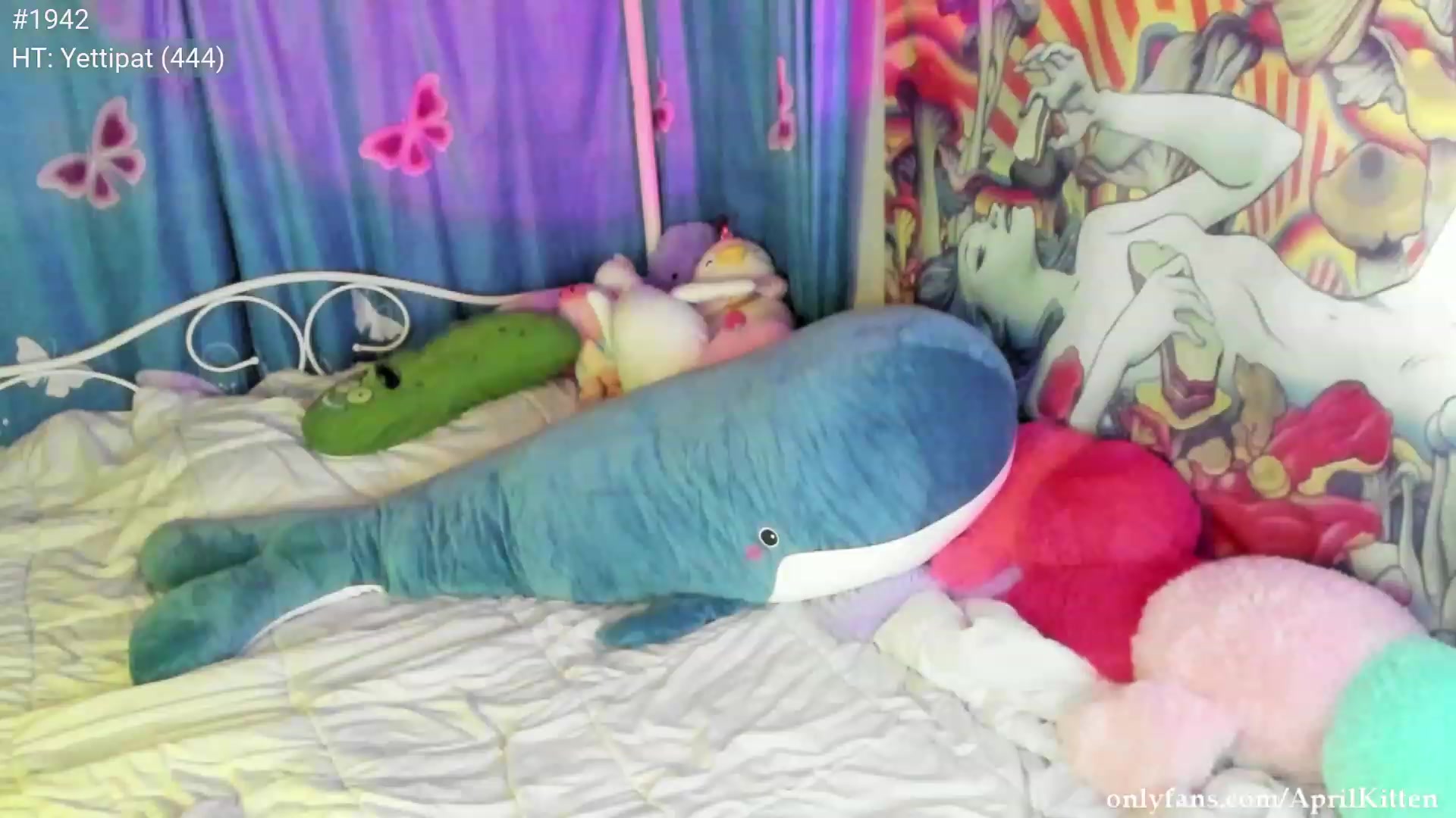 Gallery image thumbnail from April's myfreecams stream on, 06/10/2023, 04:18 image 6 of 20