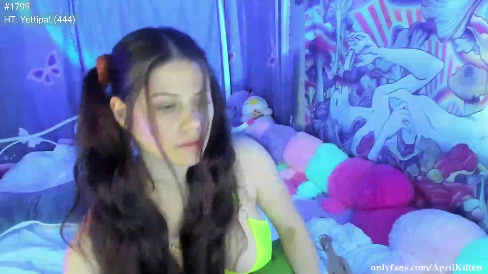 Gallery image thumbnail from April's myfreecams stream on, 06/10/2023, 06:17 image 15 of 20