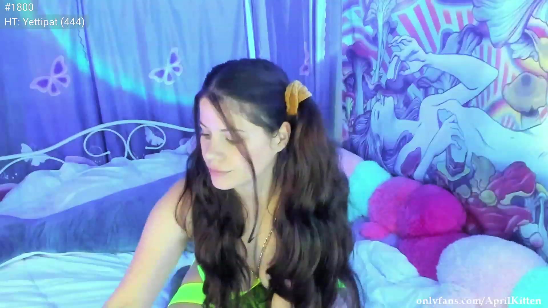 Gallery image thumbnail from April's myfreecams stream on, 06/10/2023, 06:17 image 17 of 20