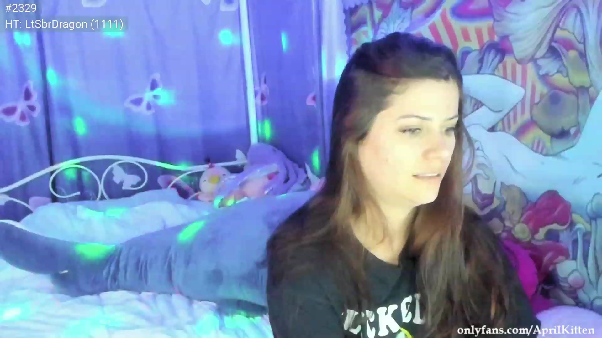Gallery image thumbnail from April's myfreecams stream on, 06/27/2023, 07:43 image 12 of 20