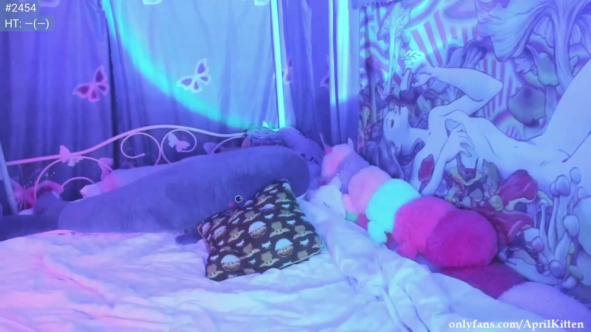 Gallery image thumbnail from April's myfreecams stream on, 06/29/2023, 03:37 image 12 of 20