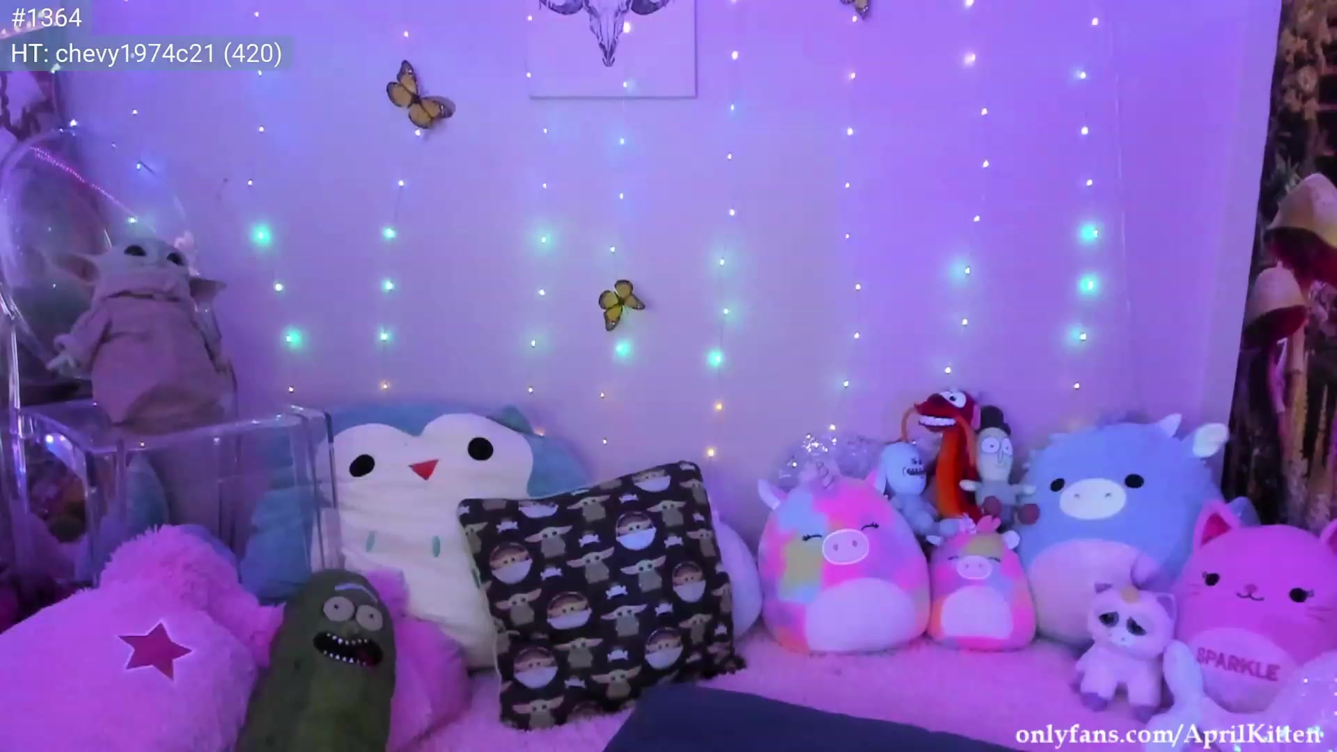 Gallery image thumbnail from April's myfreecams stream on, 07/21/2023, 04:31 image 4 of 20