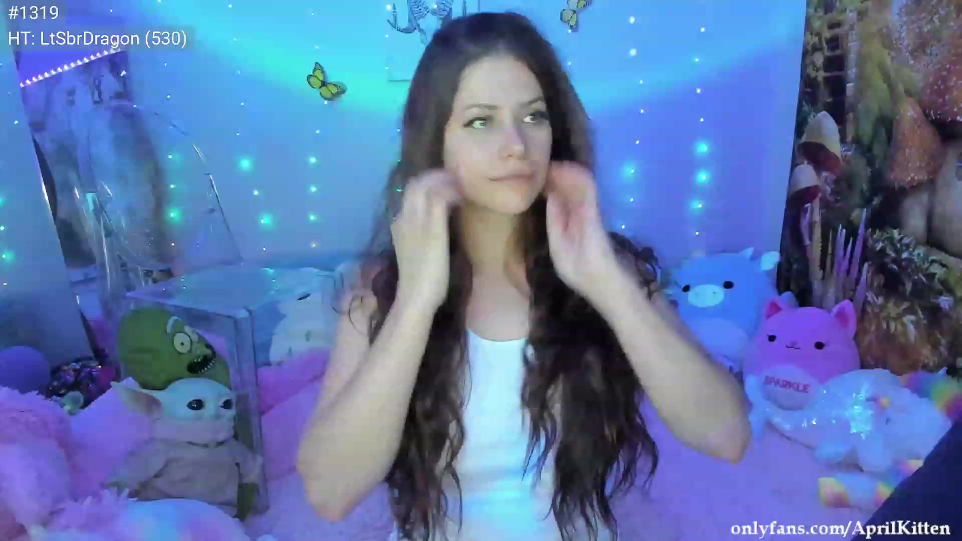 Gallery image thumbnail from April's myfreecams stream on, 07/21/2023, 05:52 image 13 of 20