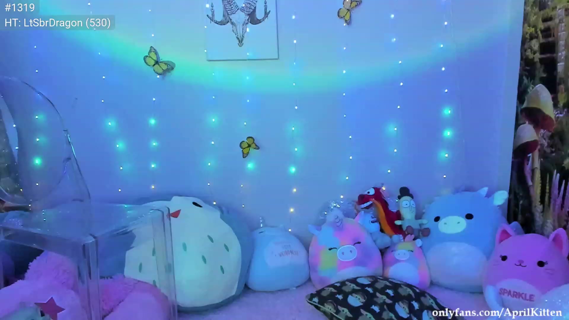 Gallery image thumbnail from April's myfreecams stream on, 07/21/2023, 06:36 image 9 of 20