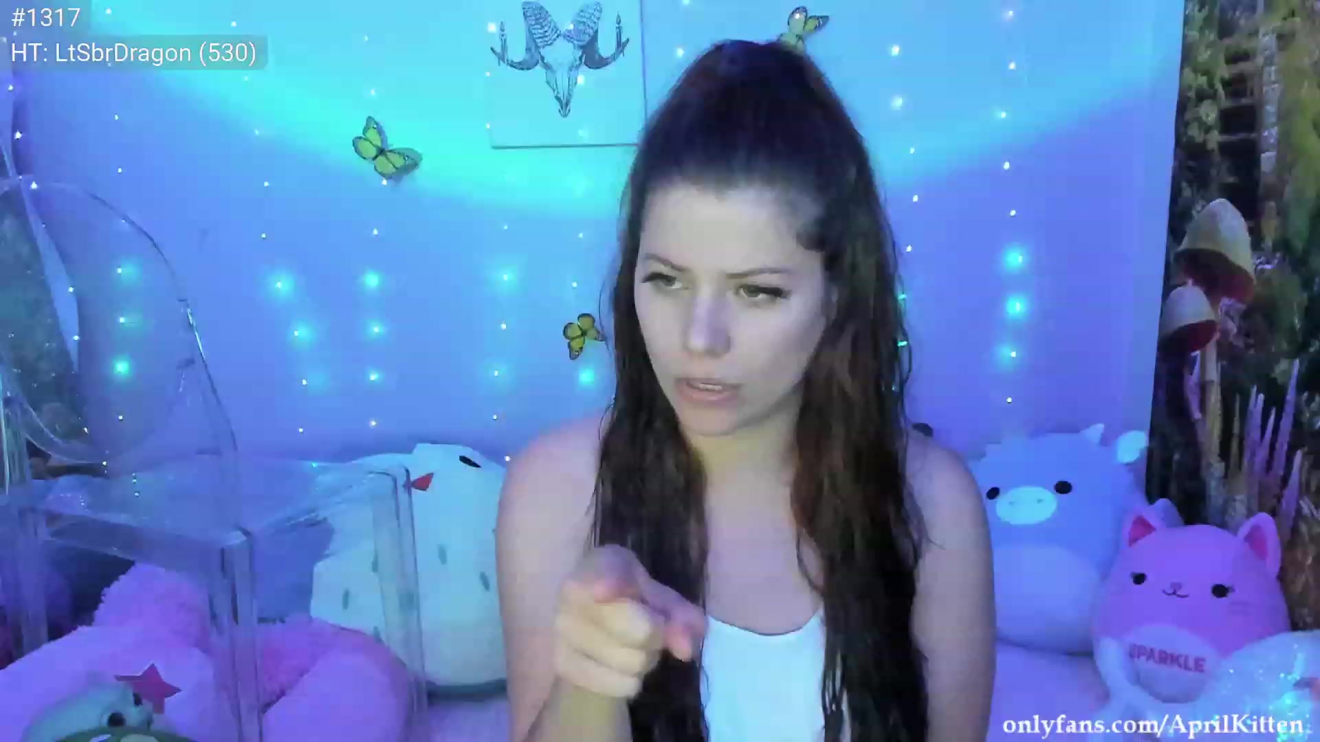 Gallery image thumbnail from April's myfreecams stream on, 07/21/2023, 06:36 image 16 of 20