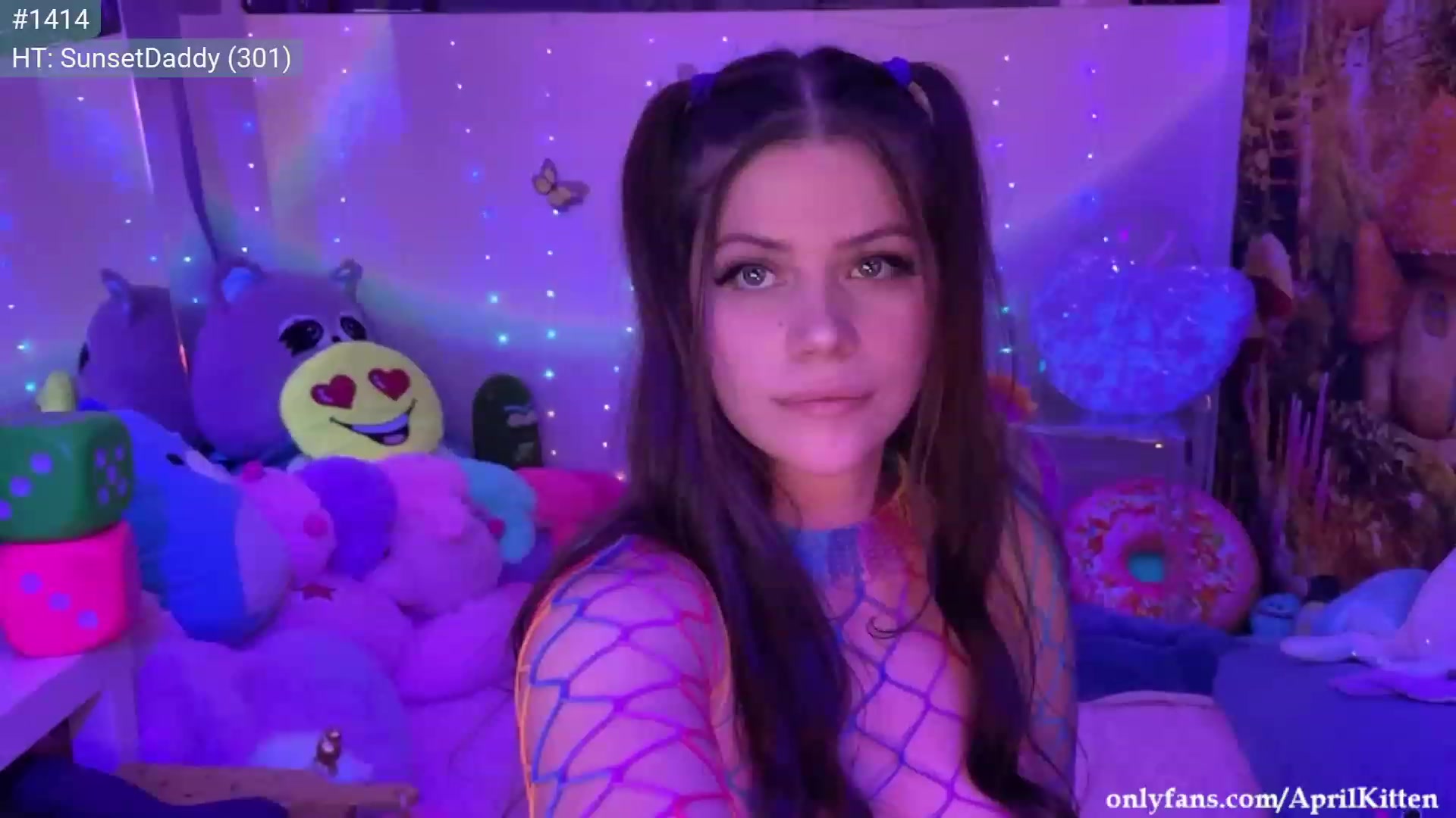 Gallery image thumbnail from April's myfreecams stream on, 07/25/2023, 06:46 image 4 of 20