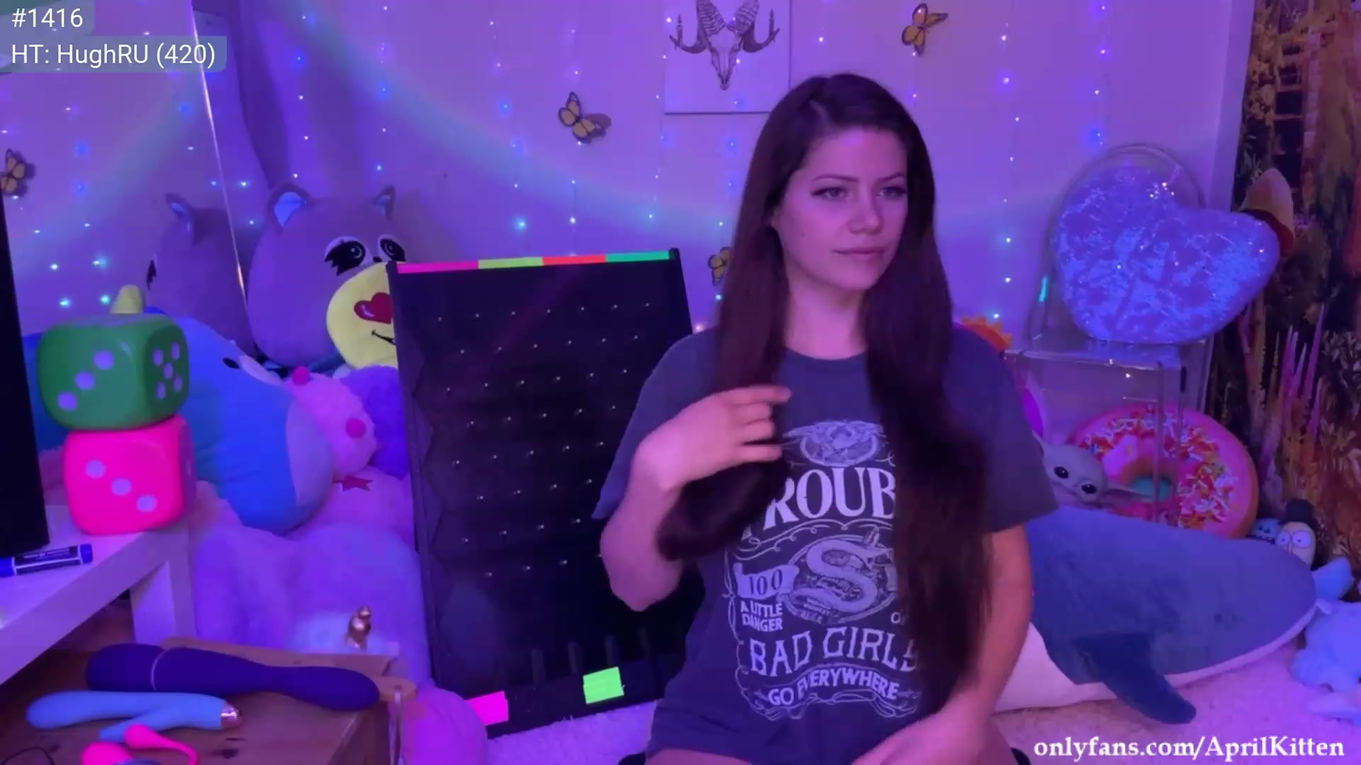 Gallery image thumbnail from April's myfreecams stream on, 07/26/2023, 04:16 image 9 of 20