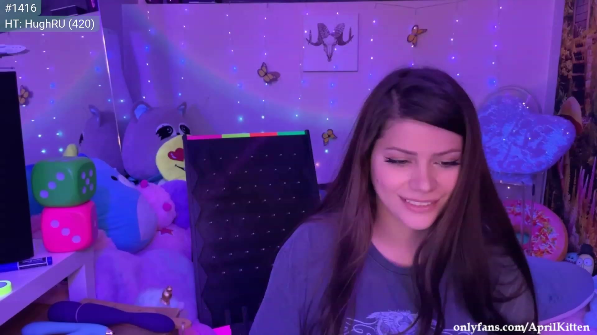 Gallery image thumbnail from April's myfreecams stream on, 07/26/2023, 04:16 image 1 of 20