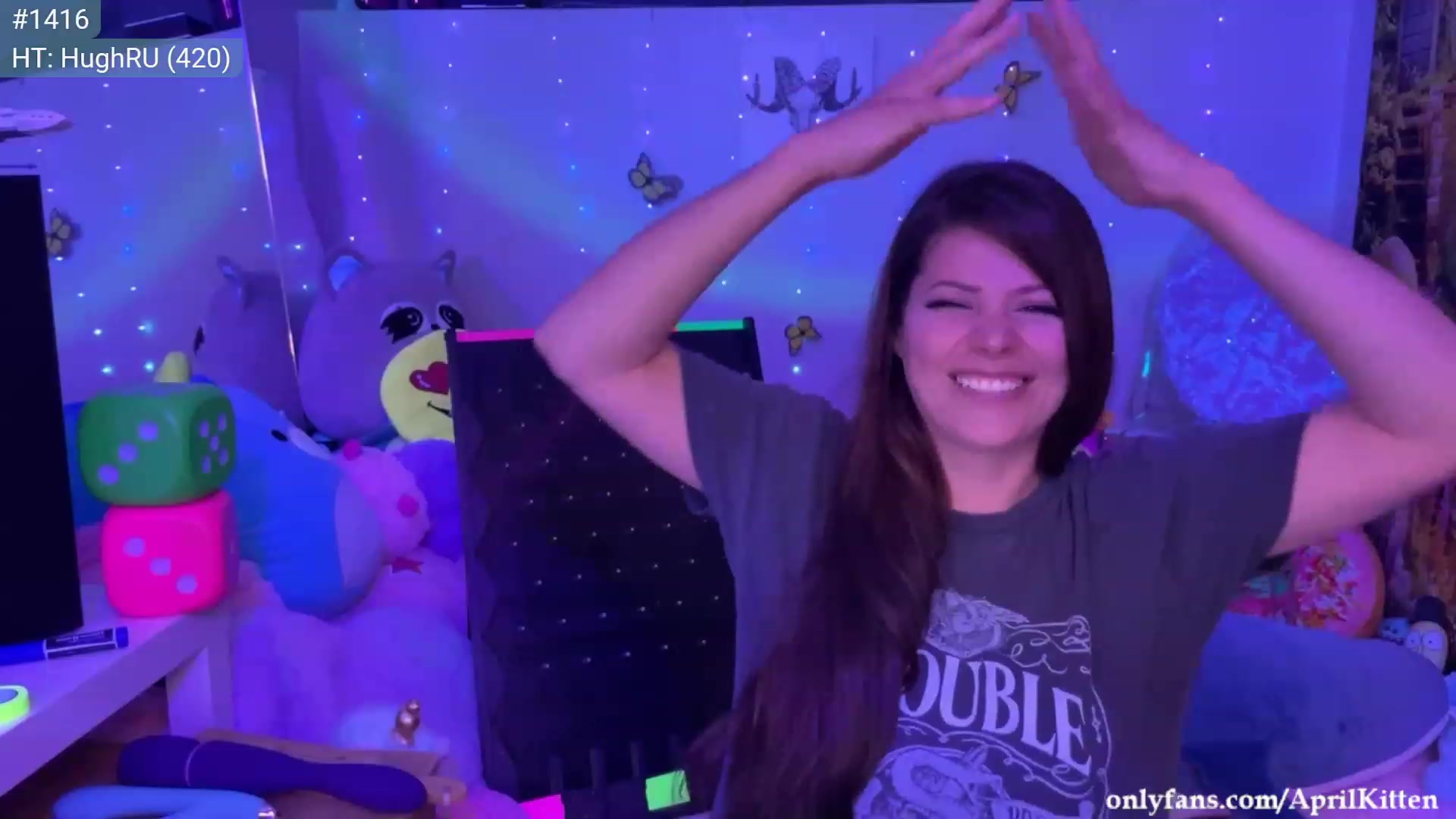 Gallery image thumbnail from April's myfreecams stream on, 07/26/2023, 04:16 image 4 of 20