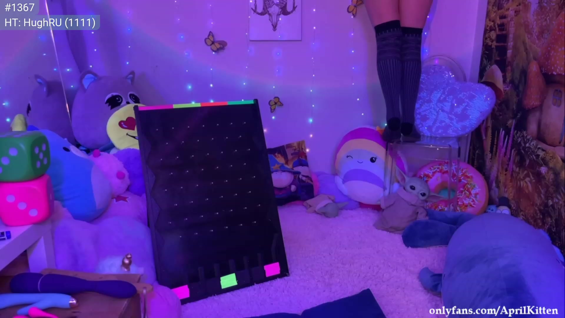 Gallery image thumbnail from April's myfreecams stream on, 07/26/2023, 04:47 image 4 of 20