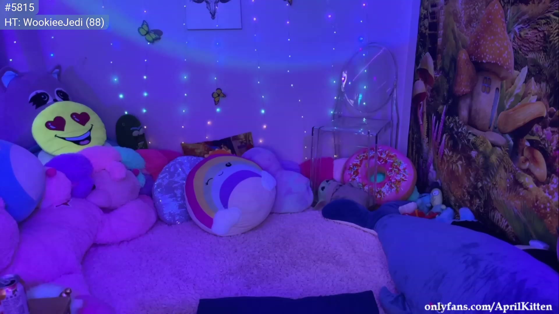 Gallery image thumbnail from April's myfreecams stream on, 08/04/2023, 06:51 image 7 of 20